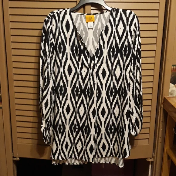 Ruby Rd tunic - Picture 2 of 7